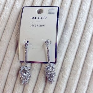 Evening earrings from Aldo.
